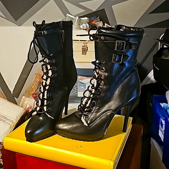 New Designer Aldo Stallion High Heel Combat Boots, Sz 8, Black Genuine Leather - Picture 1 of 12